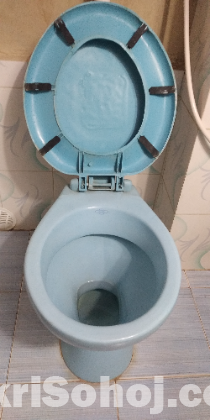 হাই কমোড
